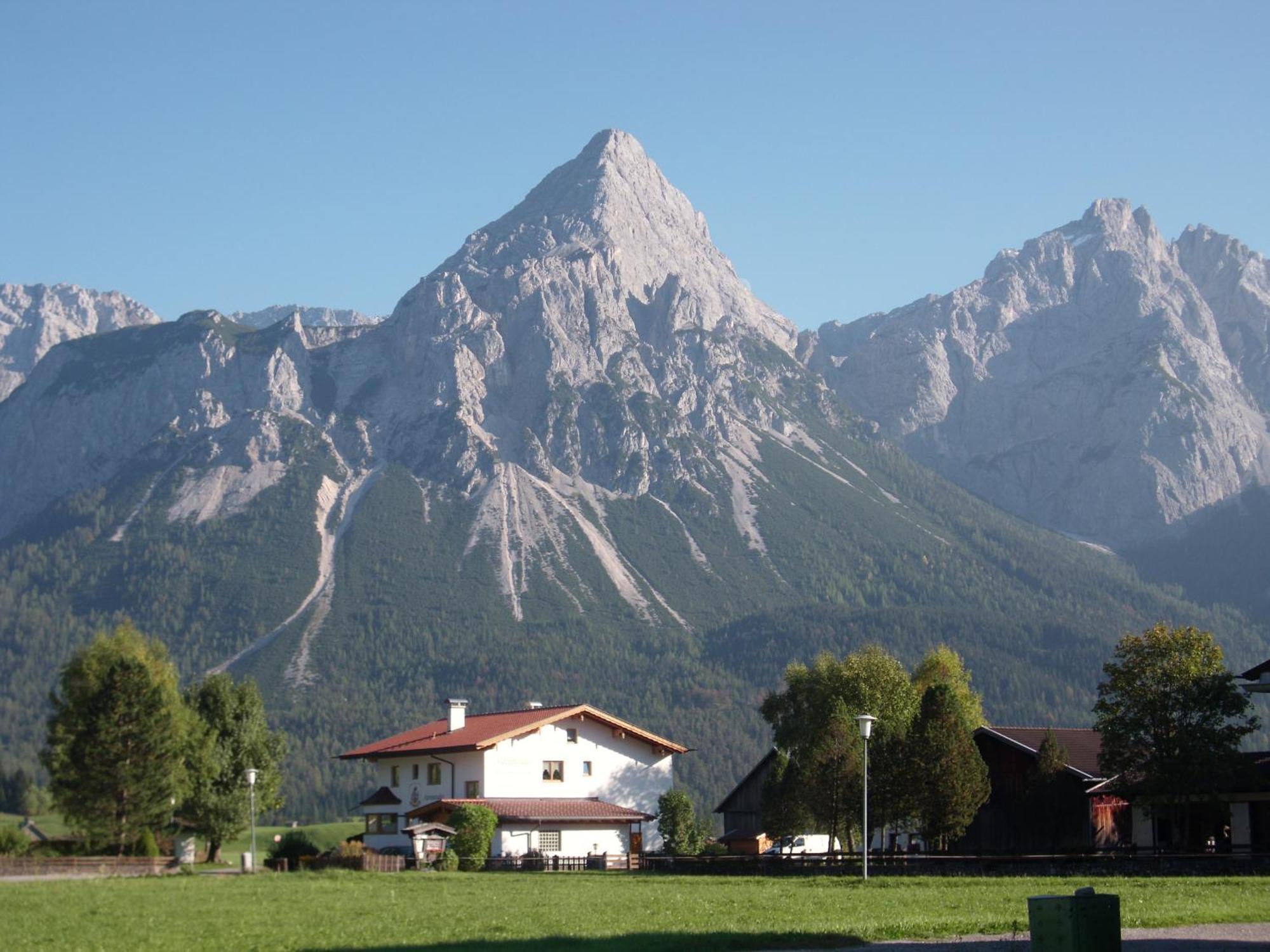 Haus Bergkranz Bed & Breakfast Lermoos Exterior foto