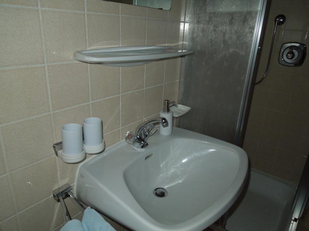 Haus Bergkranz Bed & Breakfast Lermoos Cameră foto